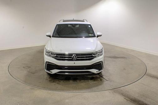 2022 Volkswagen Tiguan 2.0T SEL R-Line 4MOTION