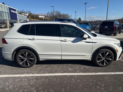 2022 Volkswagen Tiguan 2.0T SEL R-Line 4MOTION