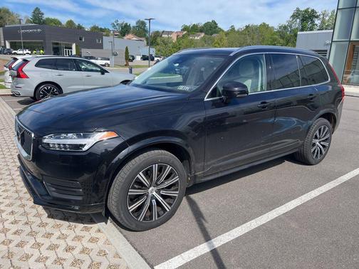 Onyx Black Metallic 2023 Volvo XC90 B5 Core