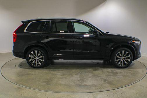 Onyx Black Metallic 2023 Volvo XC90 B5 Core