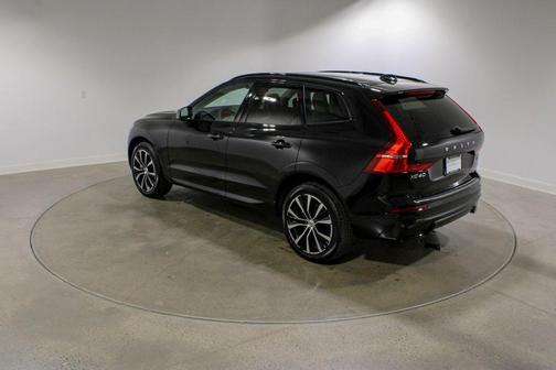 2024 Volvo XC60 B5 Plus Dark Theme