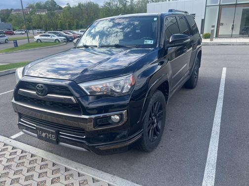 Midnight Black Metallic 2019 Toyota 4Runner Limited