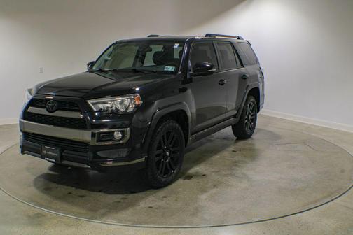 Midnight Black Metallic 2019 Toyota 4Runner Limited