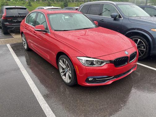 Melbourne Red Metallic 2018 BMW 330 i xDrive