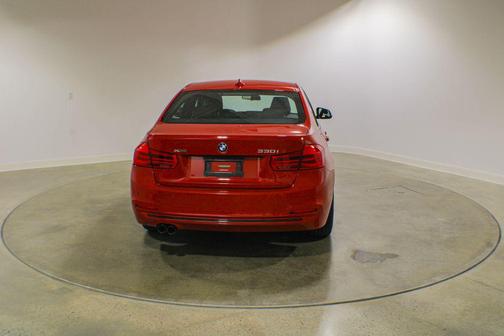 Melbourne Red Metallic 2018 BMW 330 xDrive