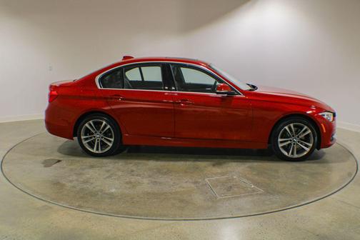 Melbourne Red Metallic 2018 BMW 330 xDrive