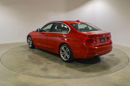 Melbourne Red Metallic 2018 BMW 330 xDrive