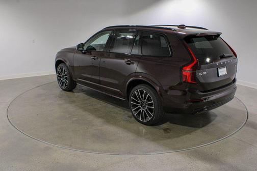 2026 Volvo XC90 B6 Ultra Dark Theme 7-Seater