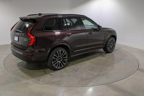 2026 Volvo XC90 B6 Ultra Dark Theme 7-Seater