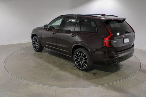 2026 Volvo XC90 B6 Ultra Dark Theme 7-Seater