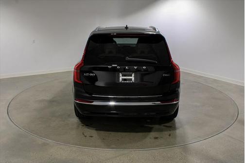 2025 Volvo XC90 B6 Ultra