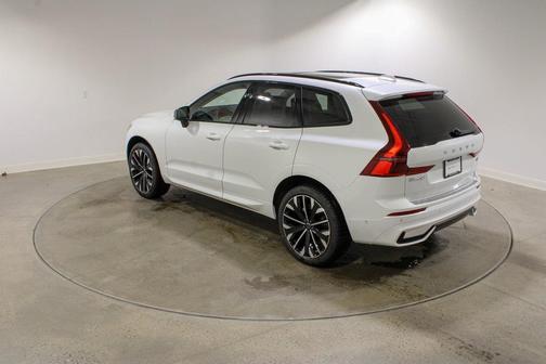 2026 Volvo XC60 B5 Ultra