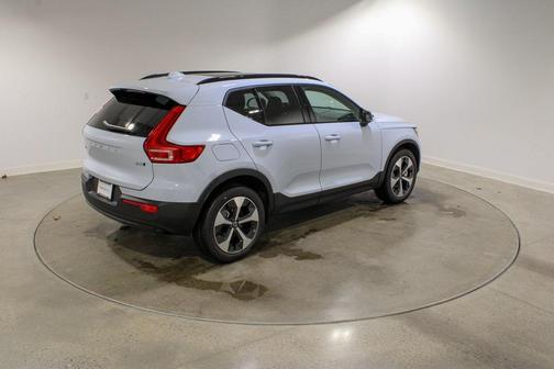 2026 Volvo XC40 B5 Plus