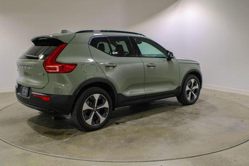 Sage Green Metallic 2023 Volvo XC40 B5 Plus Dark Theme