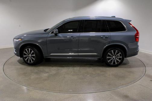2023 Volvo XC90 B5 Plus