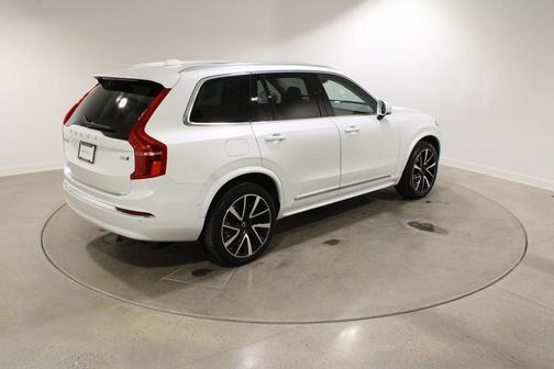 2024 Volvo XC90 B6 Plus Bright Theme 7-Seater