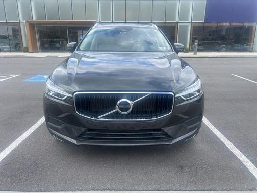 2020 Volvo XC60 T5 Momentum