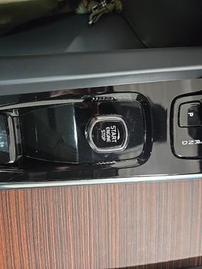 2025 Volvo V60 Cross Country Plus, B5 AWD Gas (mild hybrid)