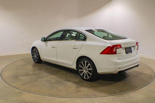 Ice White 2017 Volvo S60 Inscription T5 Platinum