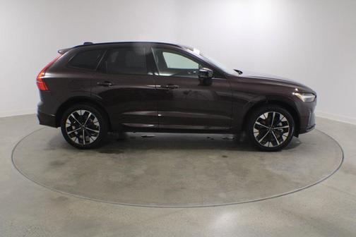 Mulberry Metallic 2026 Volvo XC60 B5 Plus