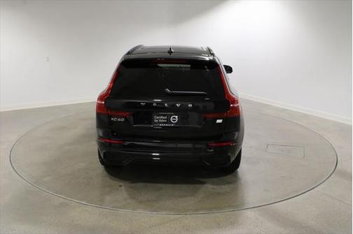 2024 Volvo XC60 Recharge Plug-In Hybrid T8 Plus Dark Theme