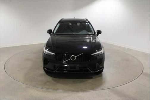 2024 Volvo XC60 Recharge Plug-In Hybrid T8 Plus Dark Theme