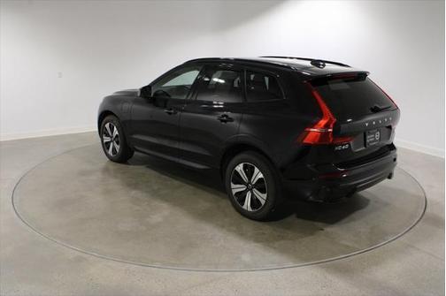 2024 Volvo XC60 Recharge Plug-In Hybrid T8 Plus Dark Theme