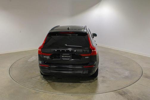 2022 Volvo XC60 B5 Momentum