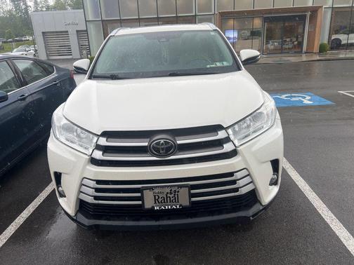 Blizzard Pearl 2019 Toyota Highlander XLE