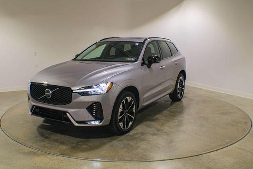 Aurora Silver 2026 Volvo XC60 B5 Plus