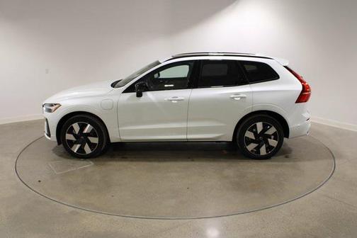 2025 Volvo XC60 Plug-In Hybrid T8 Plus