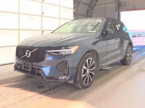 2025 Volvo XC60 B5 Plus