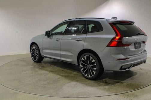 Vapour Grey Metallic 2026 Volvo XC60 B5 Ultra