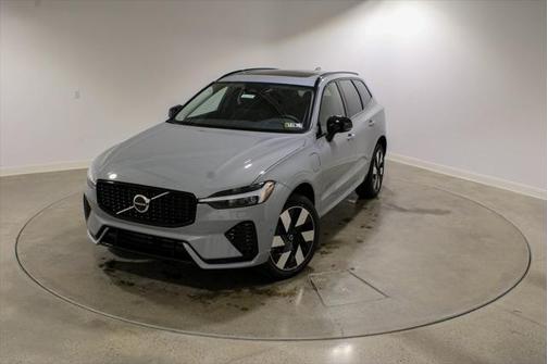 2025 Volvo XC60 Plug-In Hybrid T8 Plus