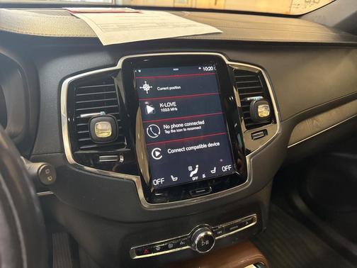 2022 Volvo XC90 Recharge Plug-In Hybrid T8 Inscription 7 Passenger