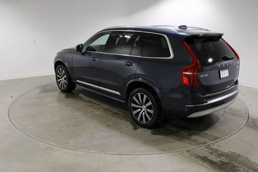 2022 Volvo XC90 Recharge Plug-In Hybrid T8 Inscription 7 Passenger
