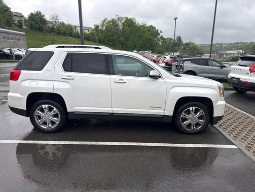 White Frost Tricoat 2017 GMC Terrain SLT
