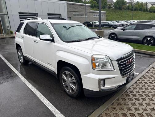 White Frost Tricoat 2017 GMC Terrain SLT