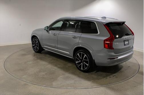 2024 Volvo XC90 B5 Plus Bright Theme