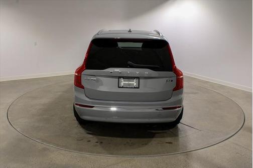 2024 Volvo XC90 B5 Plus Bright Theme