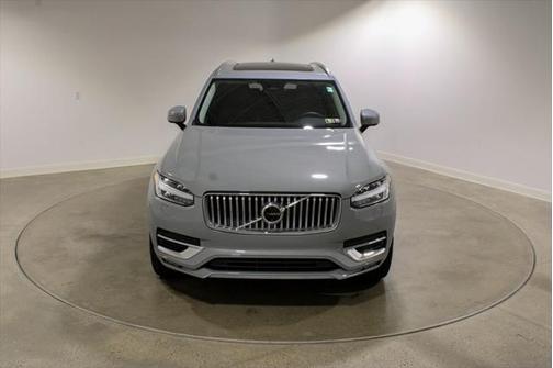 2024 Volvo XC90 B5 Plus Bright Theme