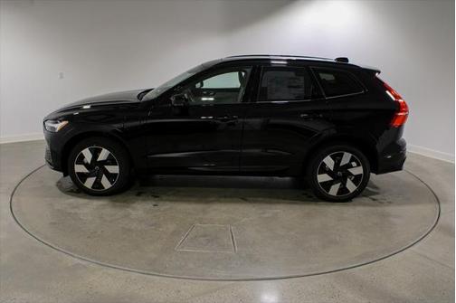 2025 Volvo XC60 Plug-In Hybrid T8 Plus