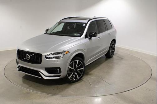 2023 Volvo XC90 Recharge Plug-In Hybrid T8 Plus Dark Theme 7-Seater