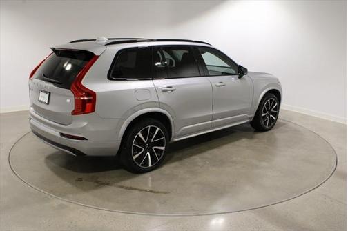 2023 Volvo XC90 Recharge Plug-In Hybrid T8 Plus Dark Theme 7-Seater