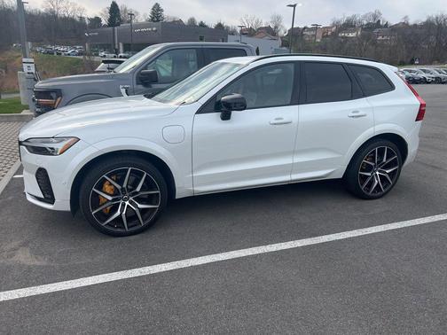 2023 Volvo XC60 Recharge Plug-In Hybrid T8 Polestar