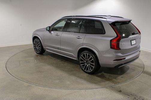 2026 Volvo XC90 B6 Ultra Dark Theme 6-Seater