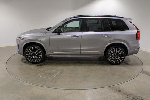 2026 Volvo XC90 B6 Ultra Dark Theme 6-Seater