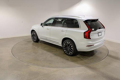 2026 Volvo XC90 B6 Core