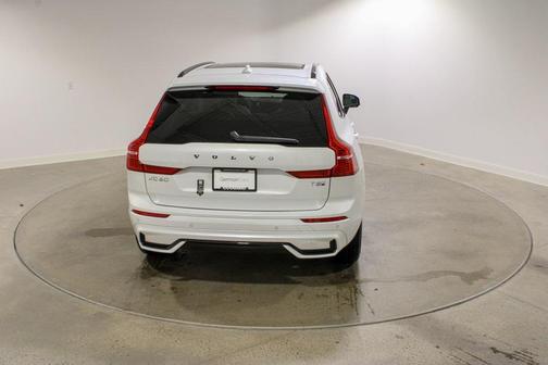 2025 Volvo XC60 Plug-In Hybrid T8 Core