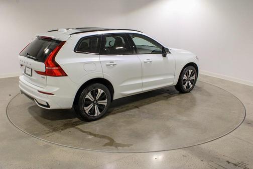 2025 Volvo XC60 Plug-In Hybrid T8 Core